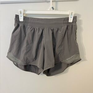 Lululemon Hotty Hot Low Rise 4in